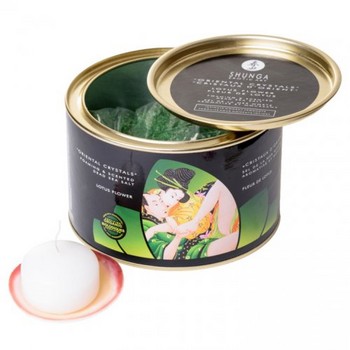 Соль мёртвого моря с лечебными свойствами + свеча Shunga Bath Salts Lotus Flower 600 гр